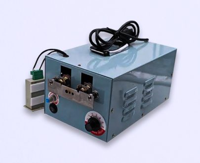 Debeaking machine for poultry